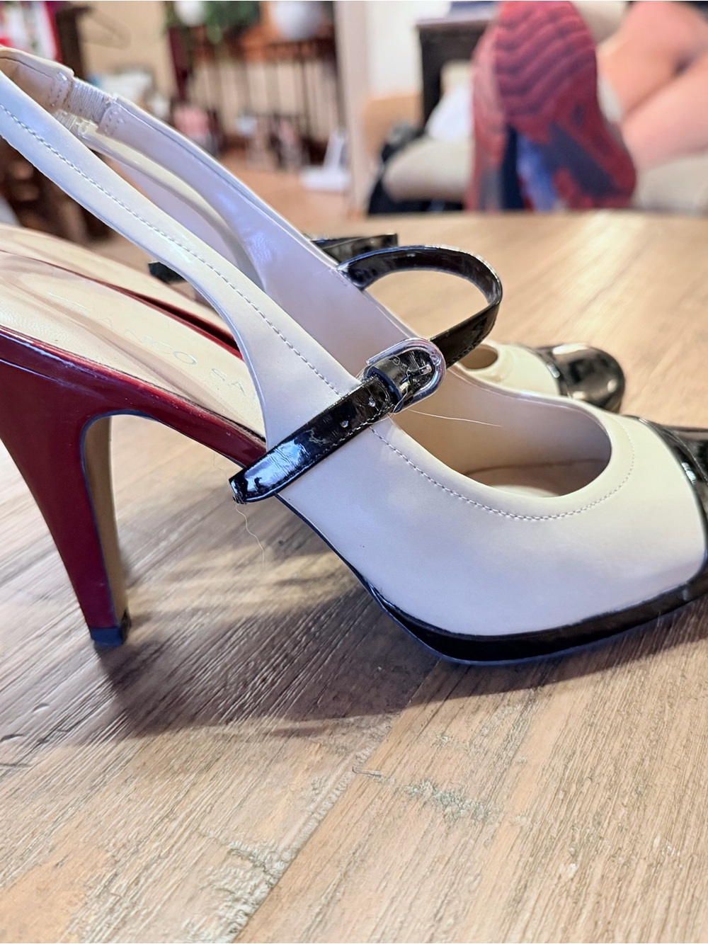 Franco Sarto Two-Tone Slingback 3” Heels in Cream, Black & Red 7.5 (fits like 7)